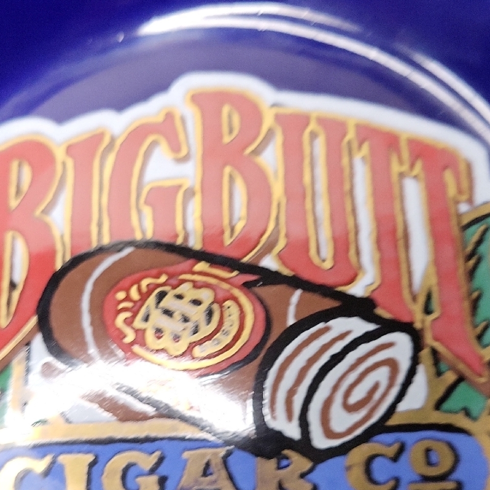 Blue Ashtray - Picture 13 of 13